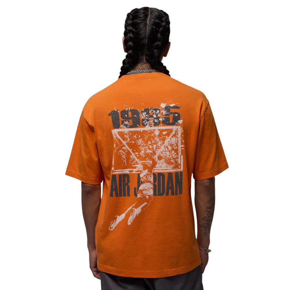 Camiseta gráfica extragrande de Brooklyn en color naranja