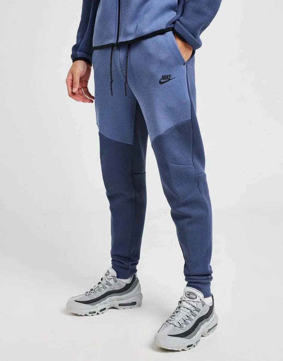 Pantalones deportivos Nike Tech Fleece