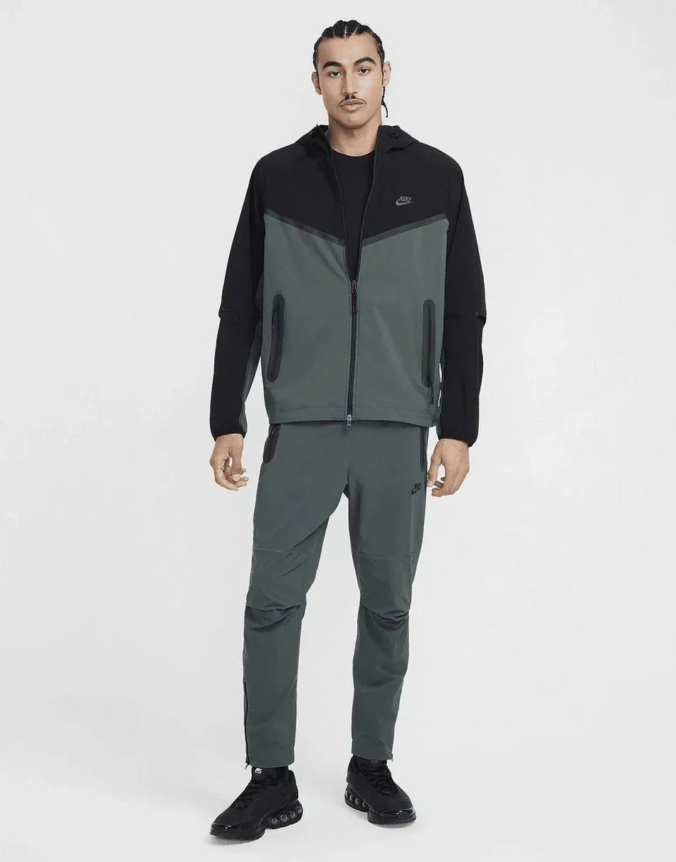 Pantalones Nike Tech Woven